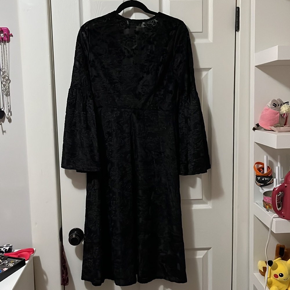 NWT Loveriche black velvet duster with bell sleeves Size S - Picture 7 of 9